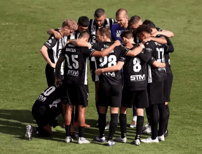 九游网页官网-关于波尔图迎社区盾关键赛，今夜防线松动，管理层满意，医务组通报恢复的信息